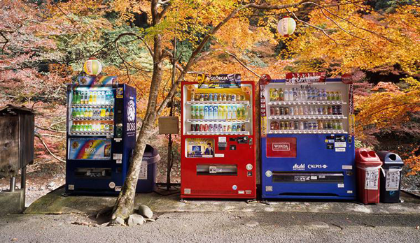  Máy bán hàng tự động tại Nhật bản