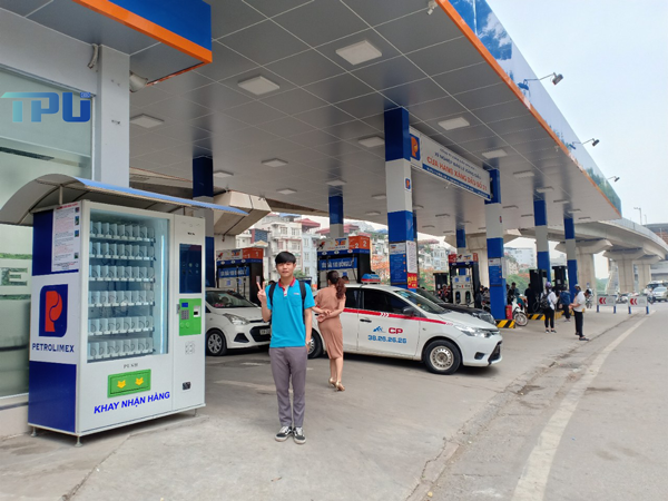  Máy bán hàng tự động TPA tại cửa hàng xăng dầu số 31 đường Láng- Hà Nội