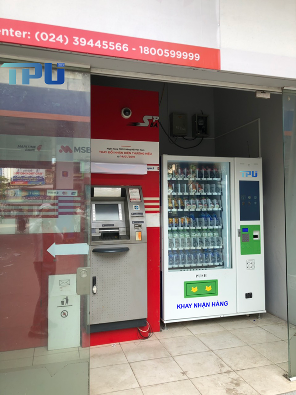 ​Máy bán hàng tự động TPU – G8004 tại cửa hàng xăng dầu số 30 Nguyễn Lương Bằng- Hà Nội